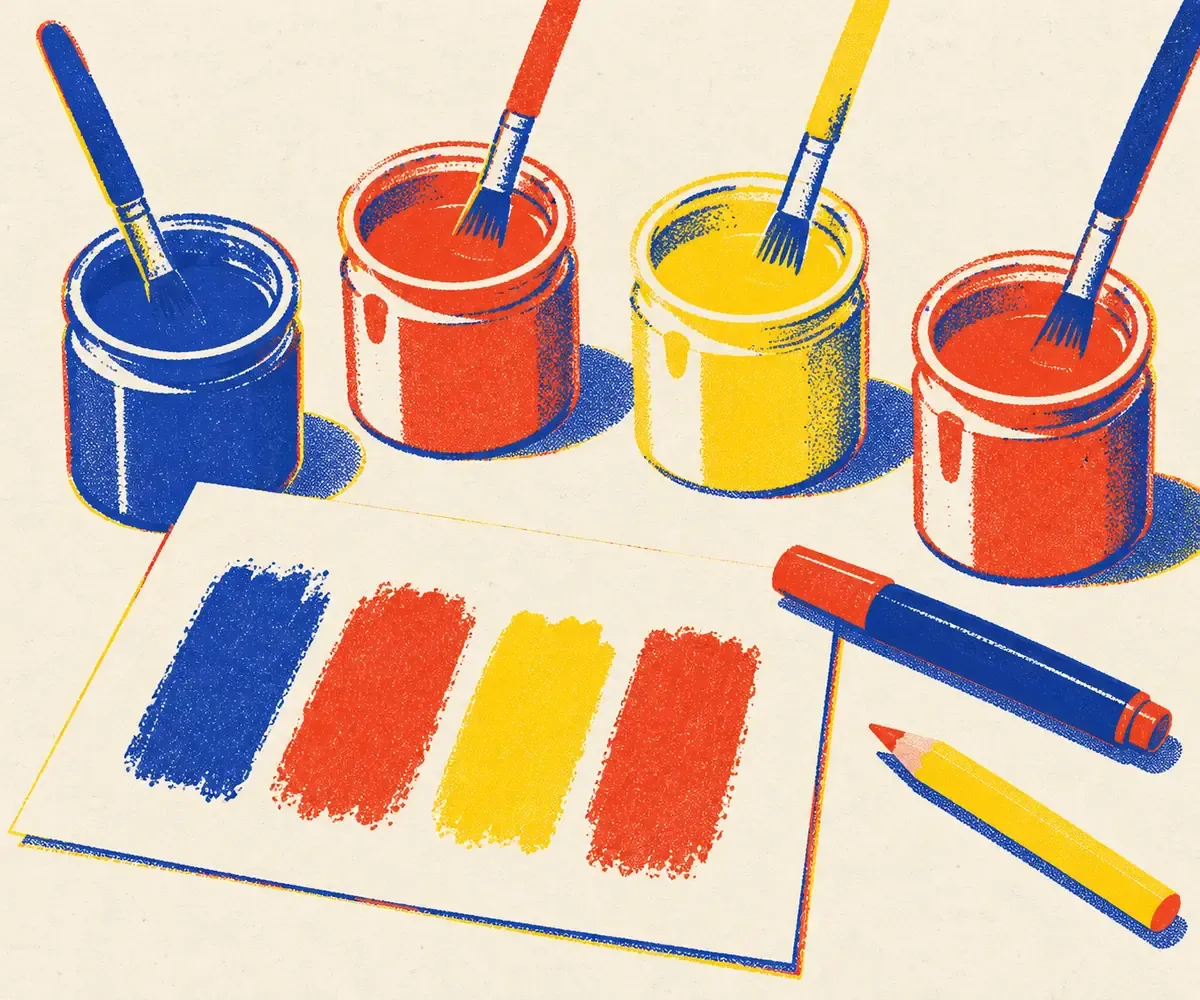 Un crayon de couleur, un feutre et quatre taches de couleur bleue, jaune, rouge et verte disposés sur un fond crème, dans les tons bleu encre, rouge tomate et jaune surligneur d'une risographie.